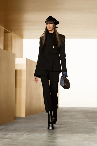 Look 2
